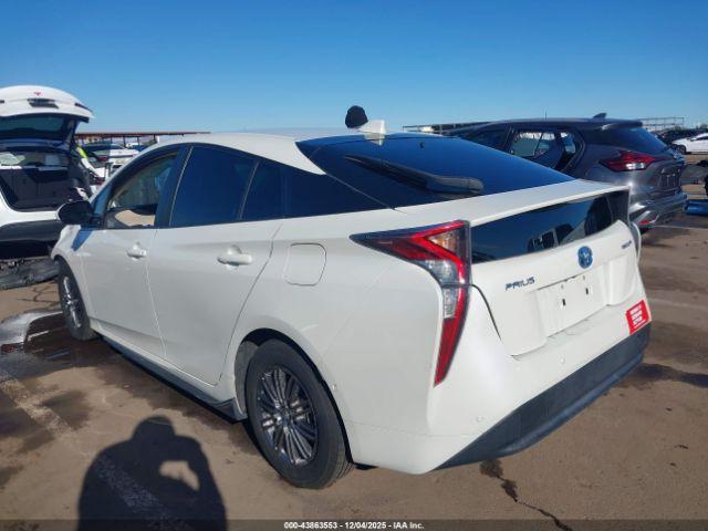 Toyota Prius Four Image 8