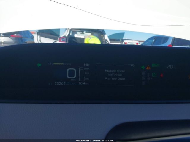 Toyota Prius Four Image 4