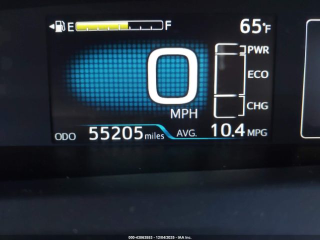 Toyota Prius Four Image 15