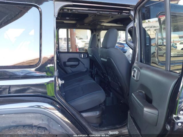 Jeep Wrangler Rubicon 4x4 Image 7