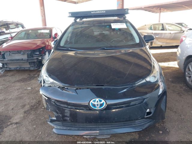 Toyota Prius Three Image 4