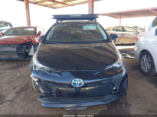 Toyota Prius Three Image 11