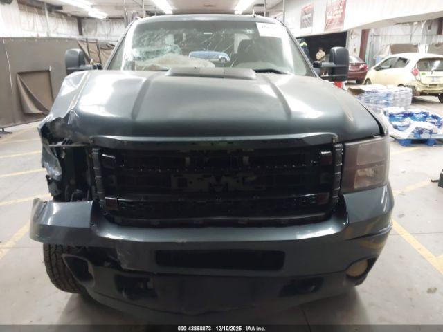 GMC Sierra 2500 Sle Image 2