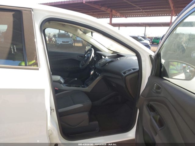 Ford Escape S Image 9