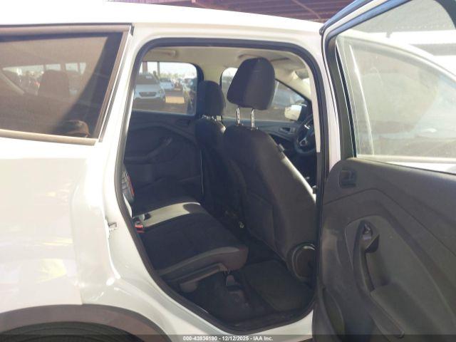 Ford Escape S Image 7