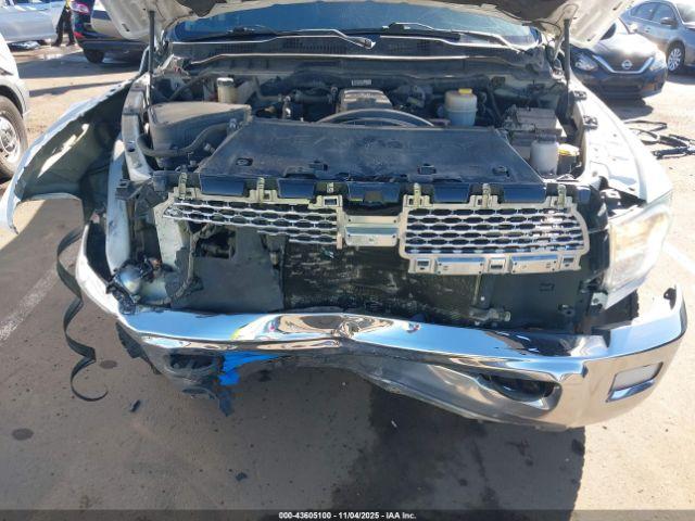 Ram 3500 Laramie Image 5