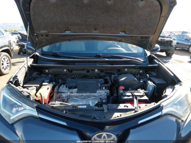 Toyota RAV4 Xle Image 13