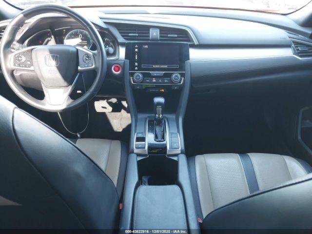 Honda Civic Touring Image 3