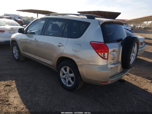 Toyota RAV4 Limited V6 Image 10