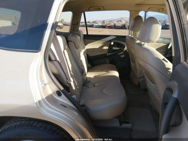 Toyota RAV4 Limited V6 Image 5