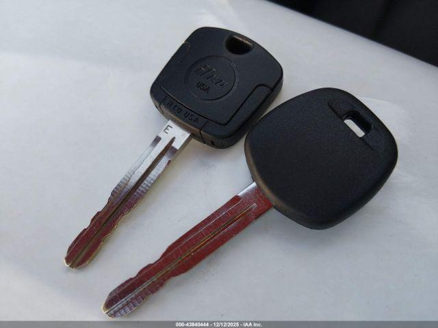 Toyota RAV4 Limited V6 Image 9