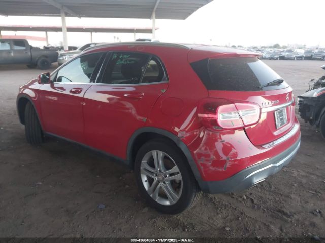 Mercedes-Benz GLA 4matic Image 3