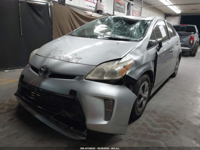 Toyota Prius Two Image 8