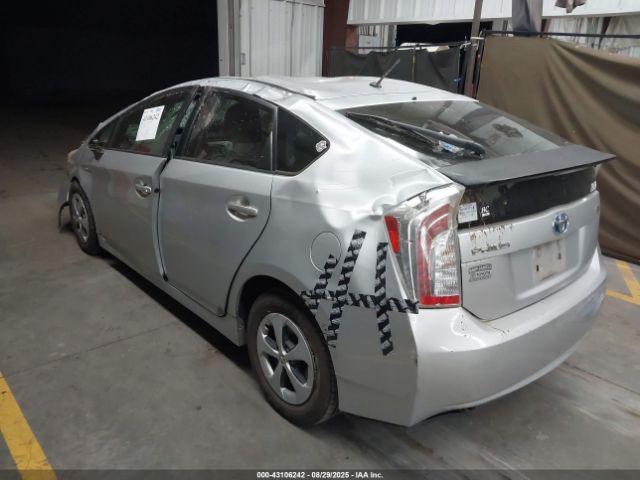 Toyota Prius Two Image 3