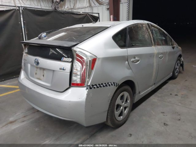 Toyota Prius Two Image 2