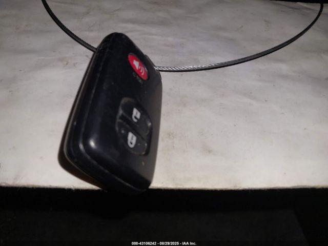 Toyota Prius Two Image 11