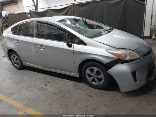 Toyota Prius Two Image 10