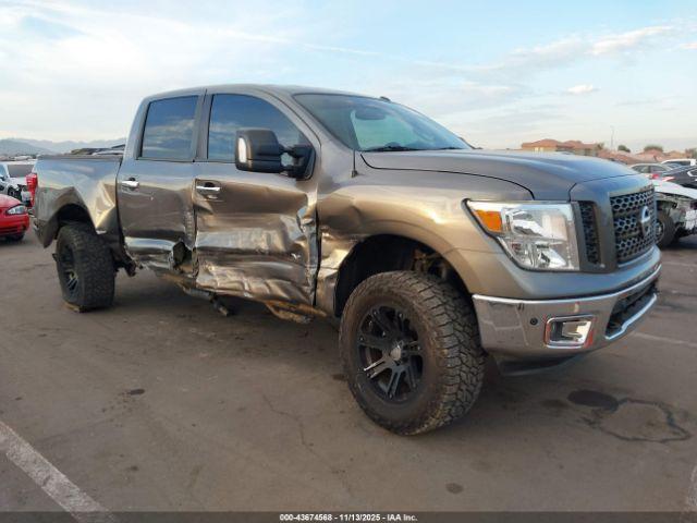  Salvage Nissan Titan