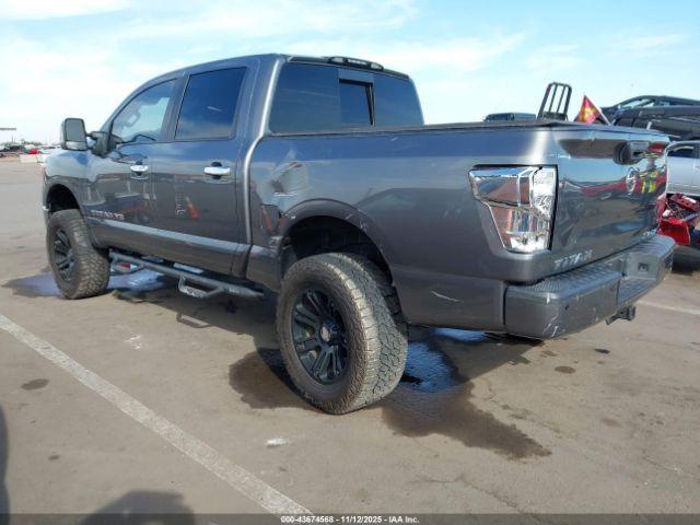 Nissan Titan Sv Image 8