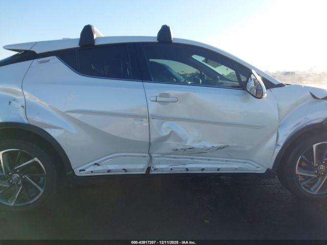 Toyota C-HR Limited Image 3