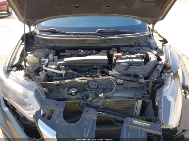 Nissan Rogue S Image 8