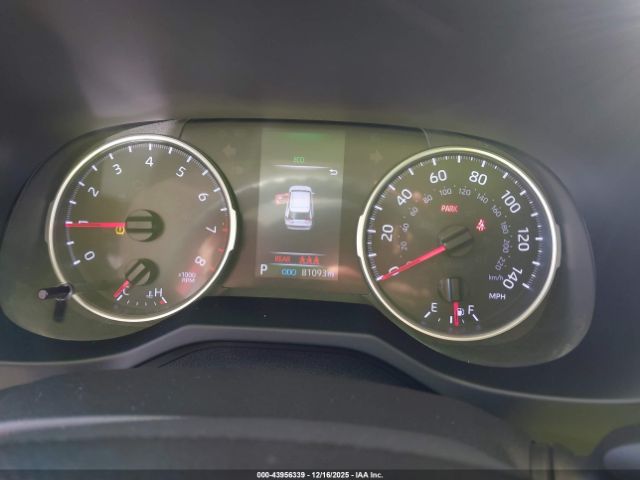 Toyota RAV4 Le Image 16