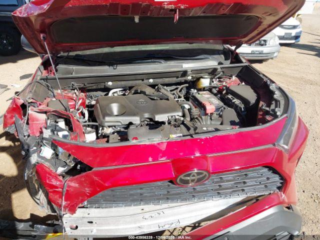 Toyota RAV4 Le Image 8