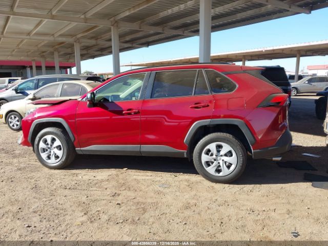 Toyota RAV4 Le Image 13