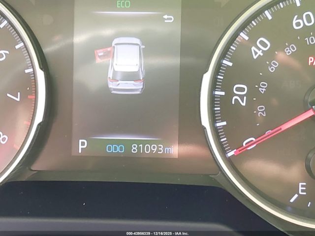 Toyota RAV4 Le Image 9