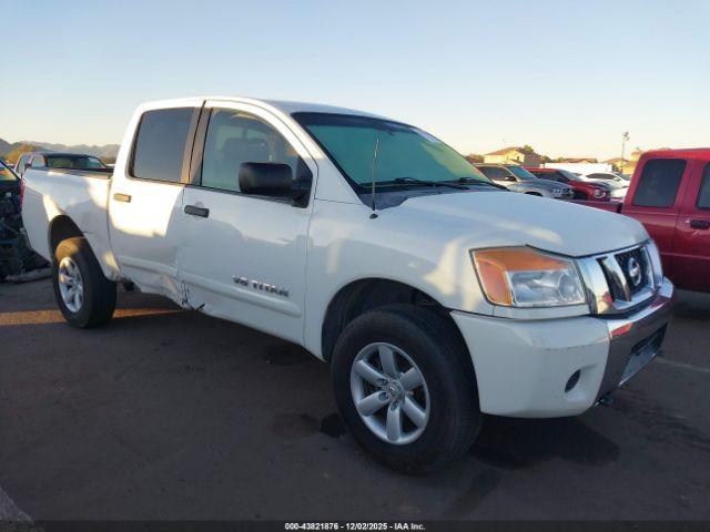  Salvage Nissan Titan