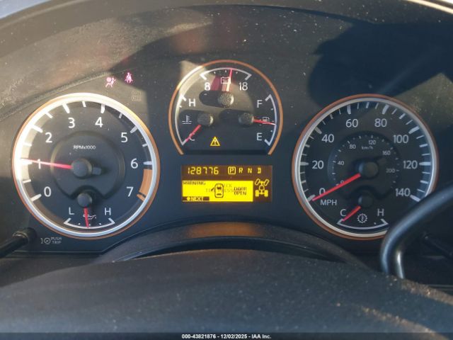 Nissan Titan Sv Image 8