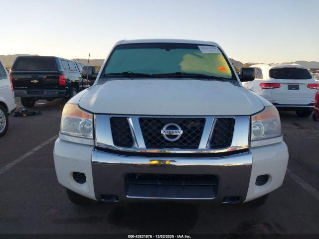 Nissan Titan Sv Image 7