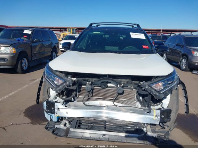 Toyota RAV4 Xse Image 15