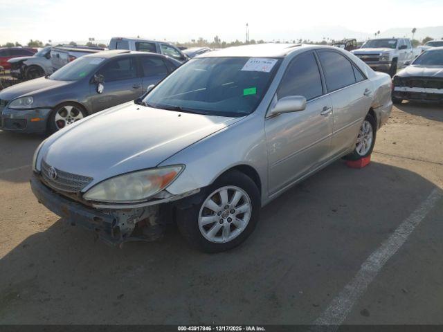 Toyota Camry Xle V6 Image 12