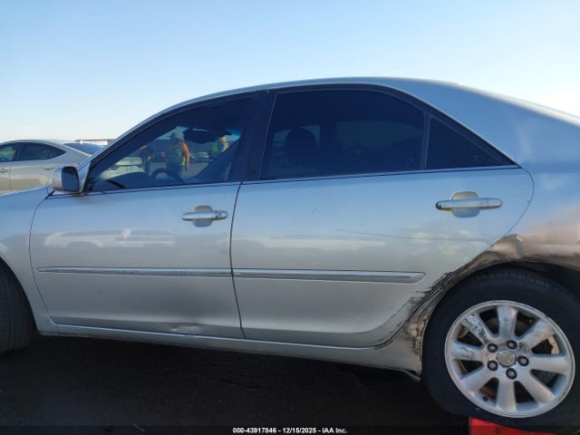 Toyota Camry Xle V6 Image 7