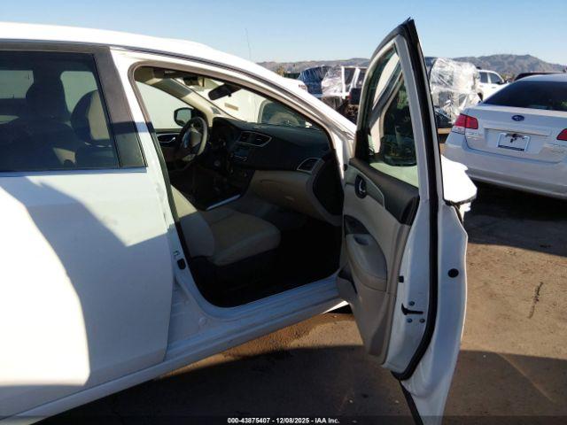 Nissan Sentra S Image 11