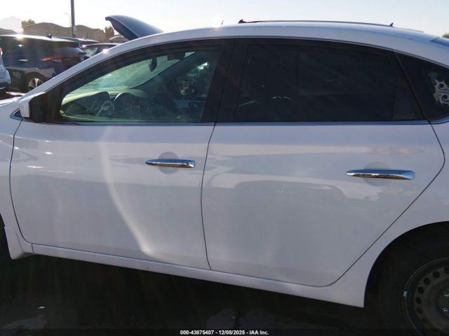 Nissan Sentra S Image 16