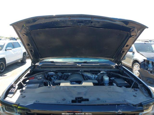 Chevrolet Silverado 1500 Custom Image 12