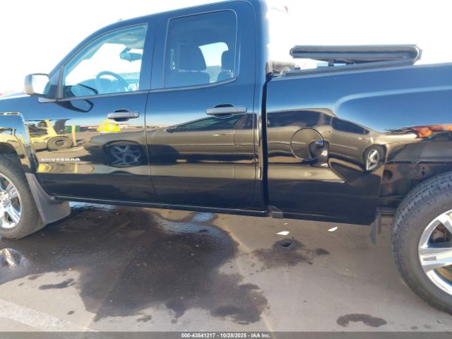 Chevrolet Silverado 1500 Custom Image 3