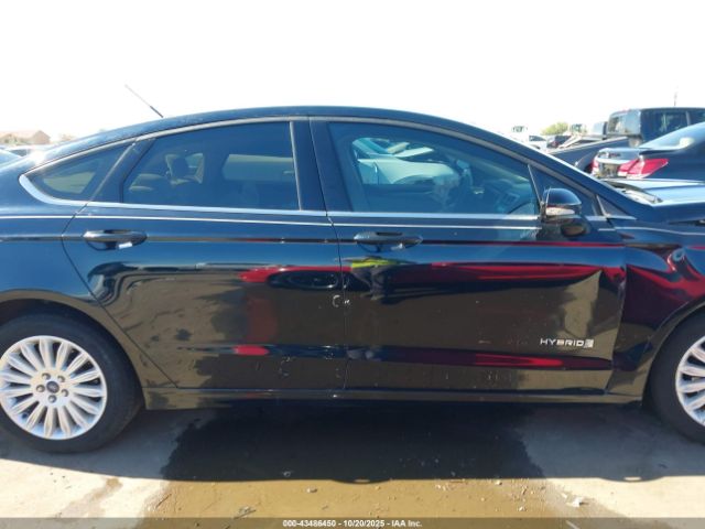 Ford Fusion Se Image 4