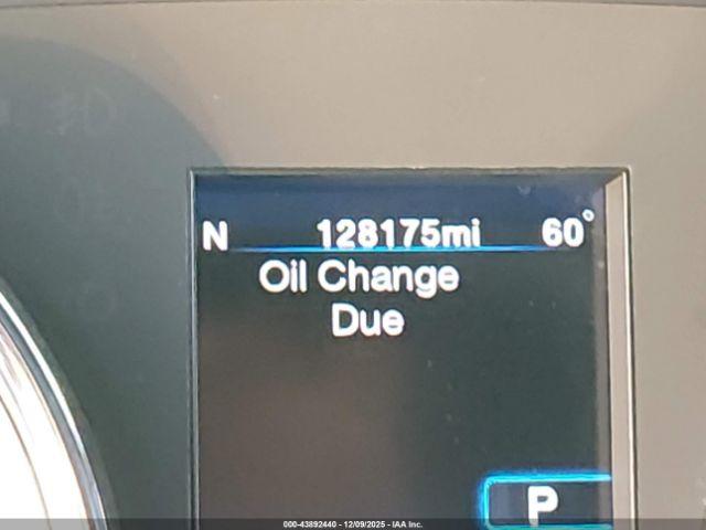 Chrysler 300 Limited Image 16