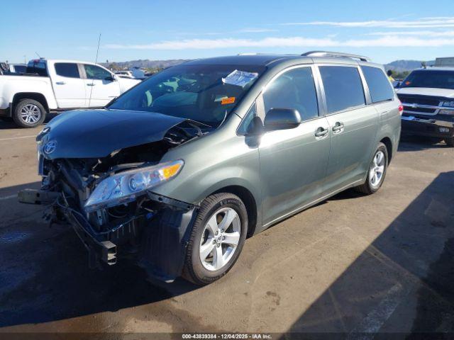 Toyota Sienna Le V6 8 Passenger Image 7