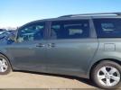 Toyota Sienna Le V6 8 Passenger Image 10