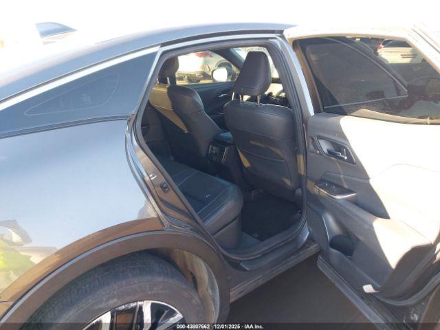 Toyota Crown Limited Image 15