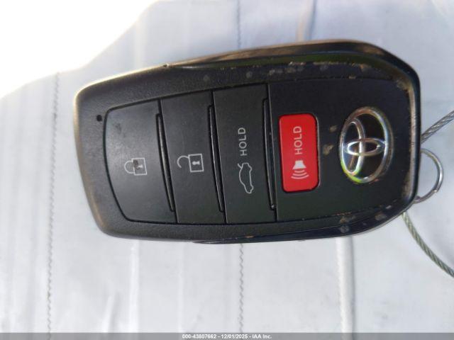 Toyota Crown Limited Image 17