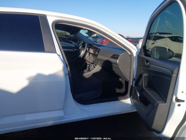 Volkswagen Jetta Image 3