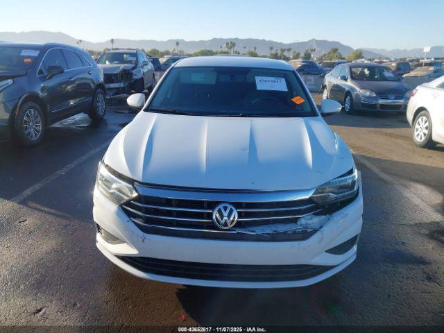 Volkswagen Jetta Image 11