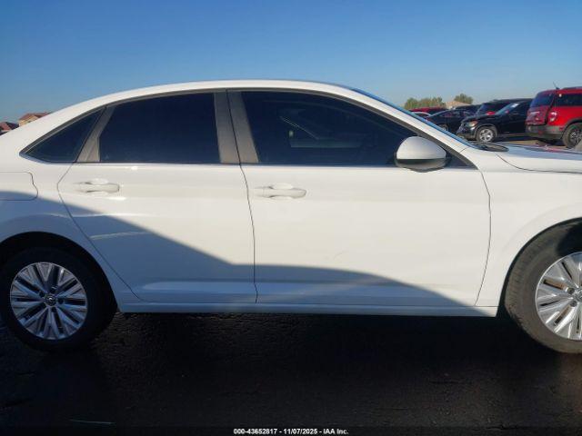 Volkswagen Jetta Image 9