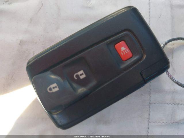 Toyota Prius Touring Image 8