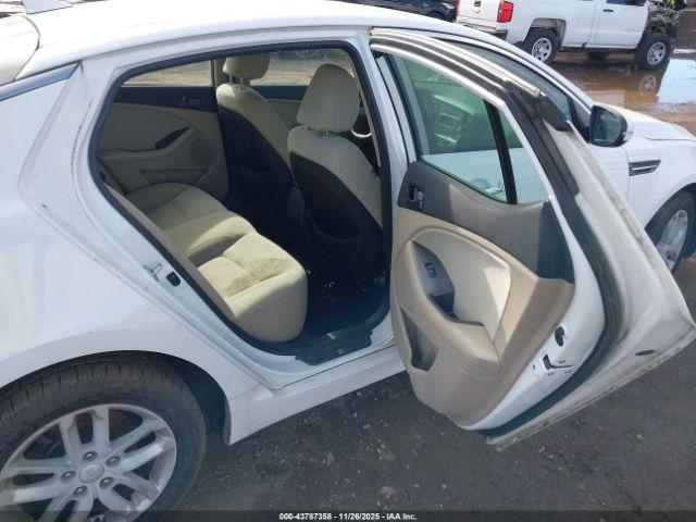 Kia Optima Lx Image 9